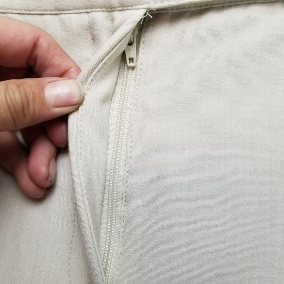 Cato Pants Womens 24W Cream Stretch High Rise Curvy Shape Enhancing Crop NWT - Picture 2 of 15